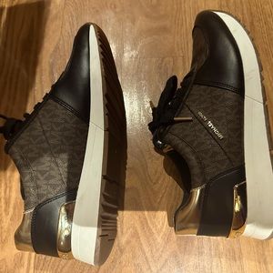 MICHAEL KORS BRAND NEW